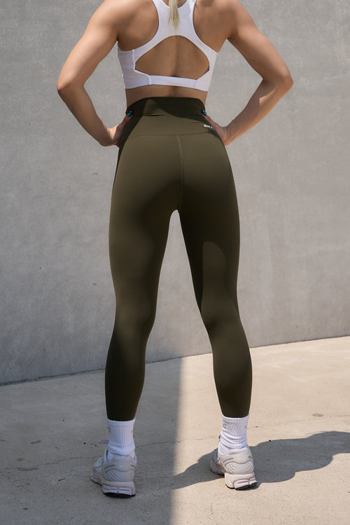 skin2.0 dark olive classic bum back look with pose