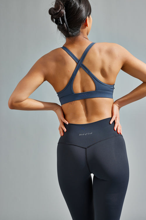 sports bra blue back look with pose
